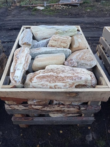 Златолит жёлтый, жёлто-зелёный глыбки и валуны для ланшафтного дизайна купить в Кемеровской области