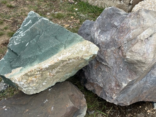 Камни для ландшафтного дизайна зелёные 10-60 килограмм купить в Кемеровской области