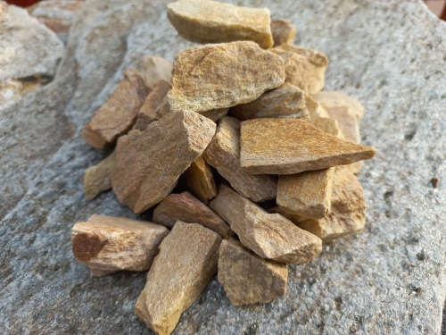 Златолит жёлтый декоративная каменная крошка купить в Кемеровской области