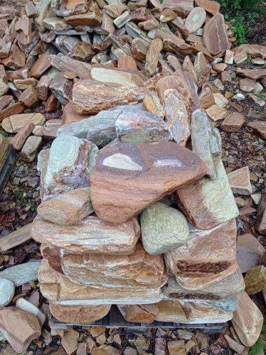 Златолит жёлтый, жёлто-зелёный глыбки и валуны для ланшафтного дизайна купить в Кемеровской области