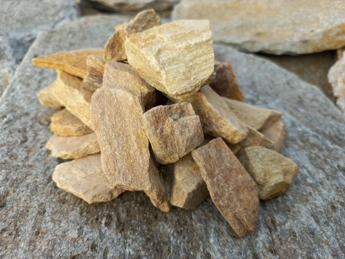 Златолит жёлтый декоративная каменная крошка купить в Кемеровской области