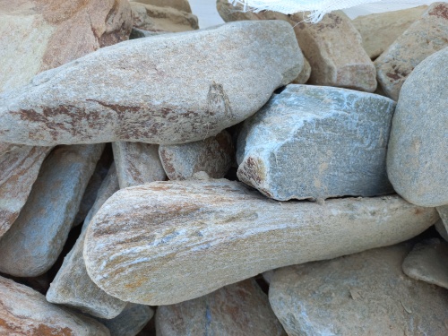 Златолит жёлтый, жёлто-зелёный глыбки и валуны для ланшафтного дизайна купить в Кемеровской области