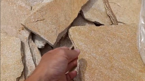 Плитняк златолит жёлтый золотистый для отмостки купить в Кемеровской области