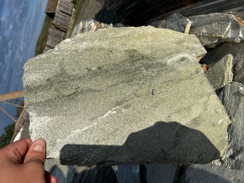 Плитняк златолит зелёный для цоколя, отмостки купить в Кемеровской области