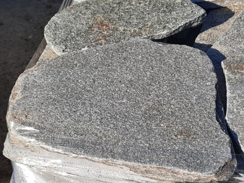 Златолит серебристый галтованный для лестниц купить в Кемеровской области